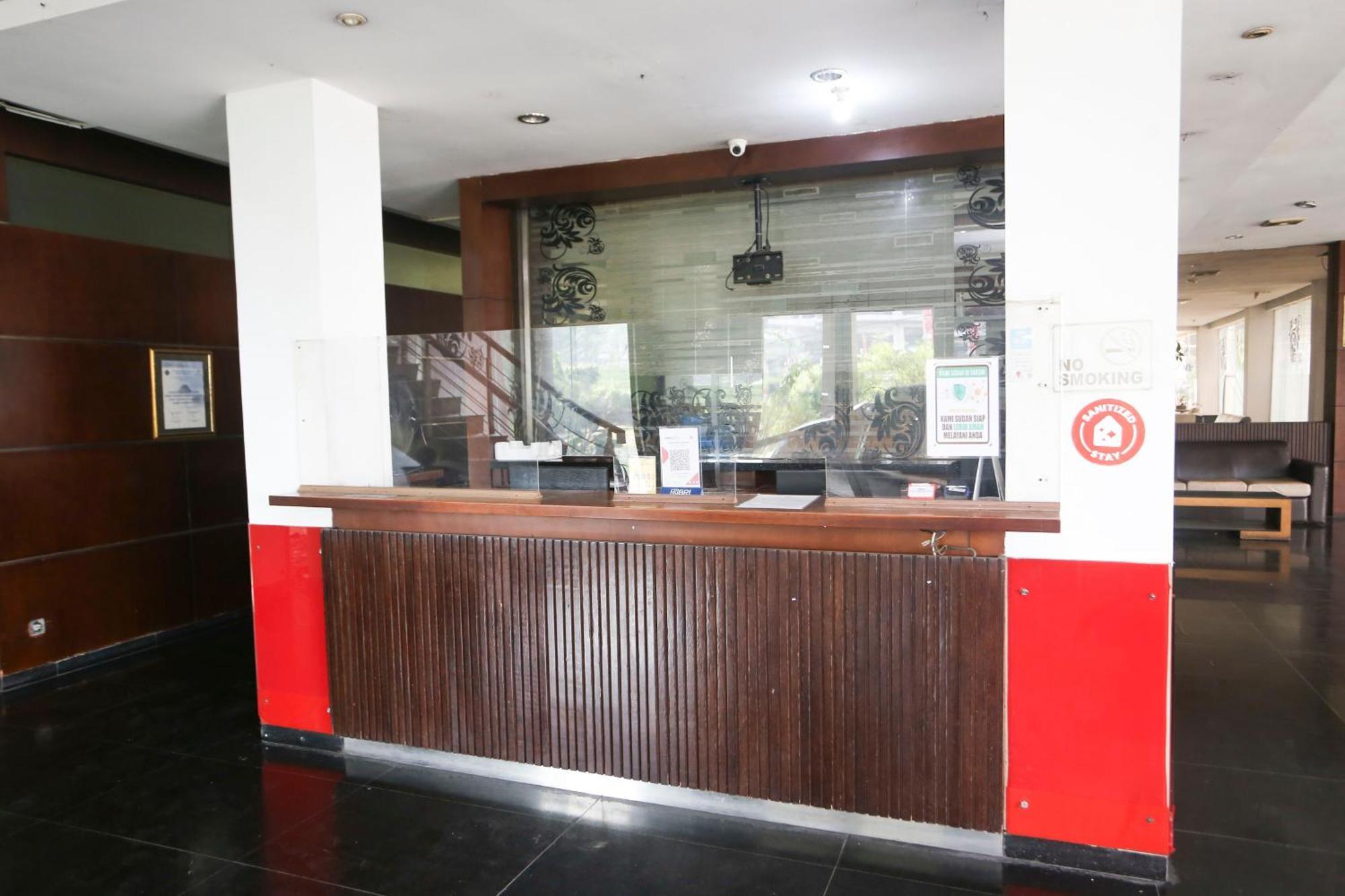 Collection O Hotel Pesona Cikarang Near Pollux Mall Exterior photo